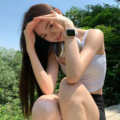 小亲亲海报