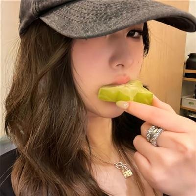 双胞胎海报